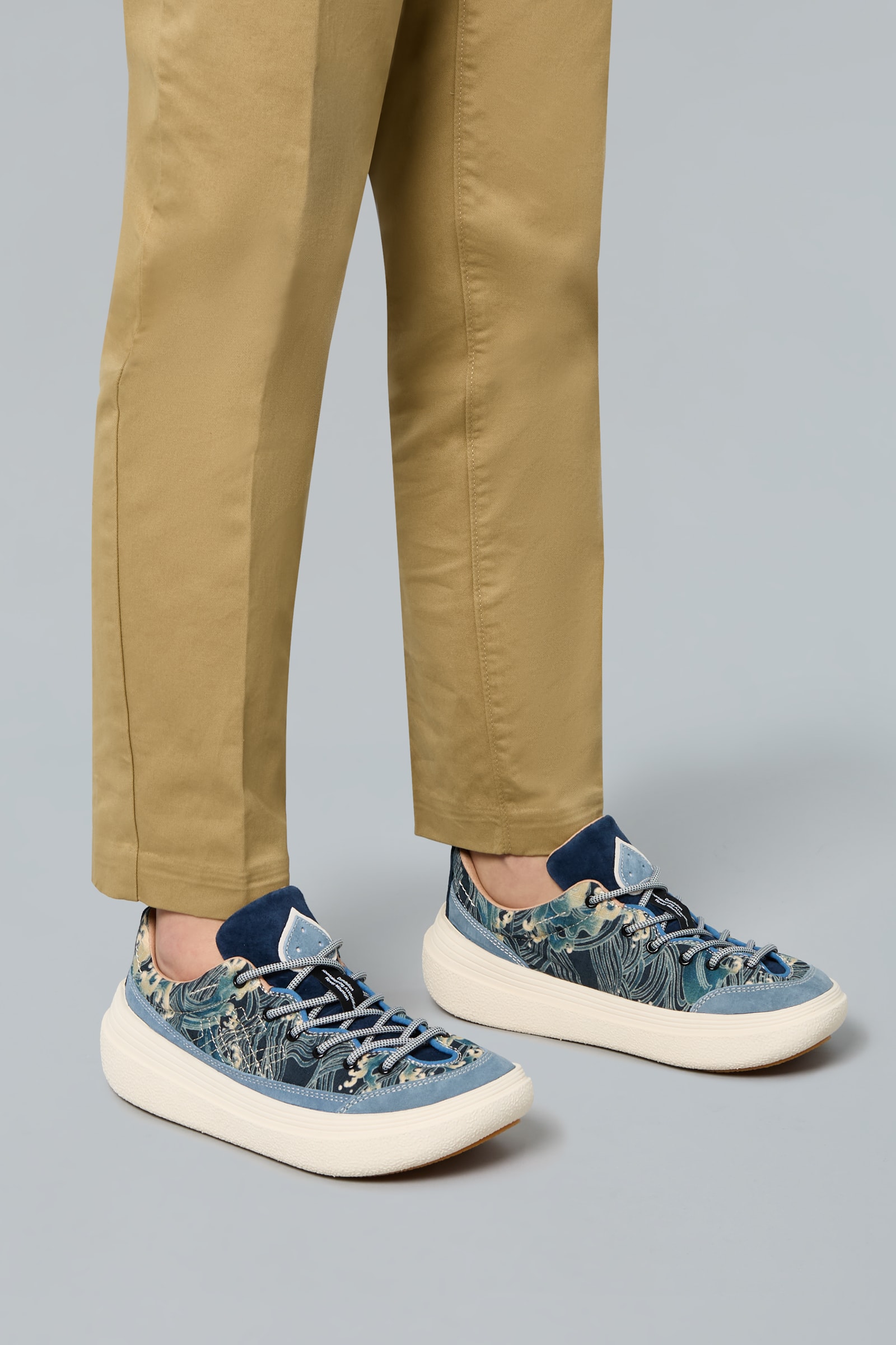 Blue Women Flower Mountain FAMI UNI Sneakers | 032-SIVGFW